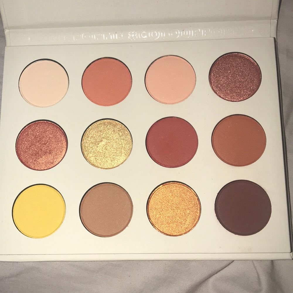 Eyeshadow palette